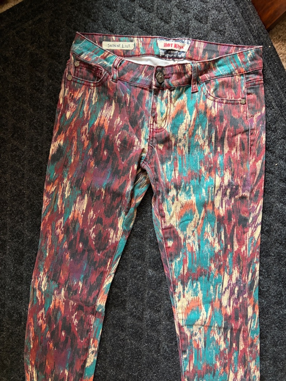 Hot Kiss Teal and Burgundy Patterned Skinny Lilly Jeans Size 5 - Picture 9 of 11